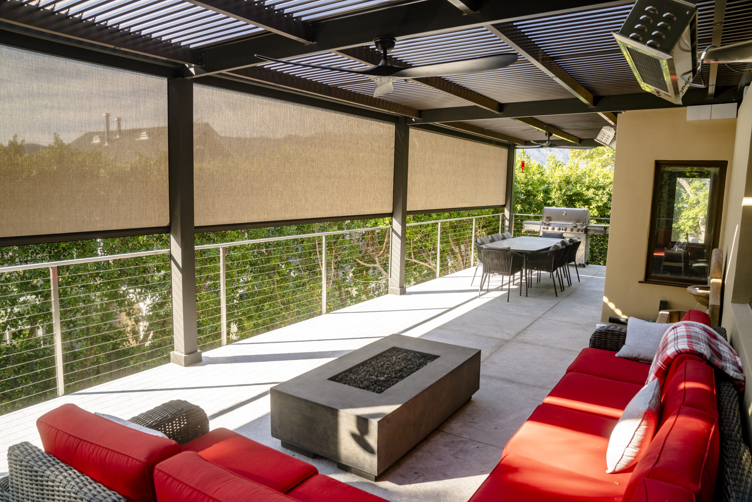 Retractable-Screens-for-Pergolas-scaled